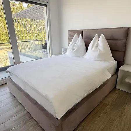 Blue Lagoon * Makarská