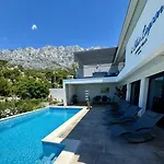 Blue Lagoon * Makarska