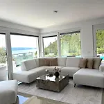 Blue Lagoon Villa *